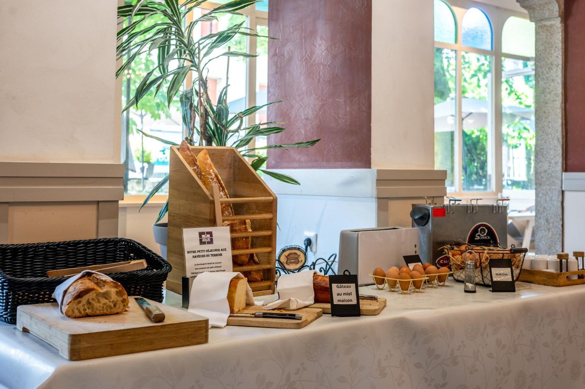 Logis Le Relais De Fusies Hotel Lacaune Luaran gambar