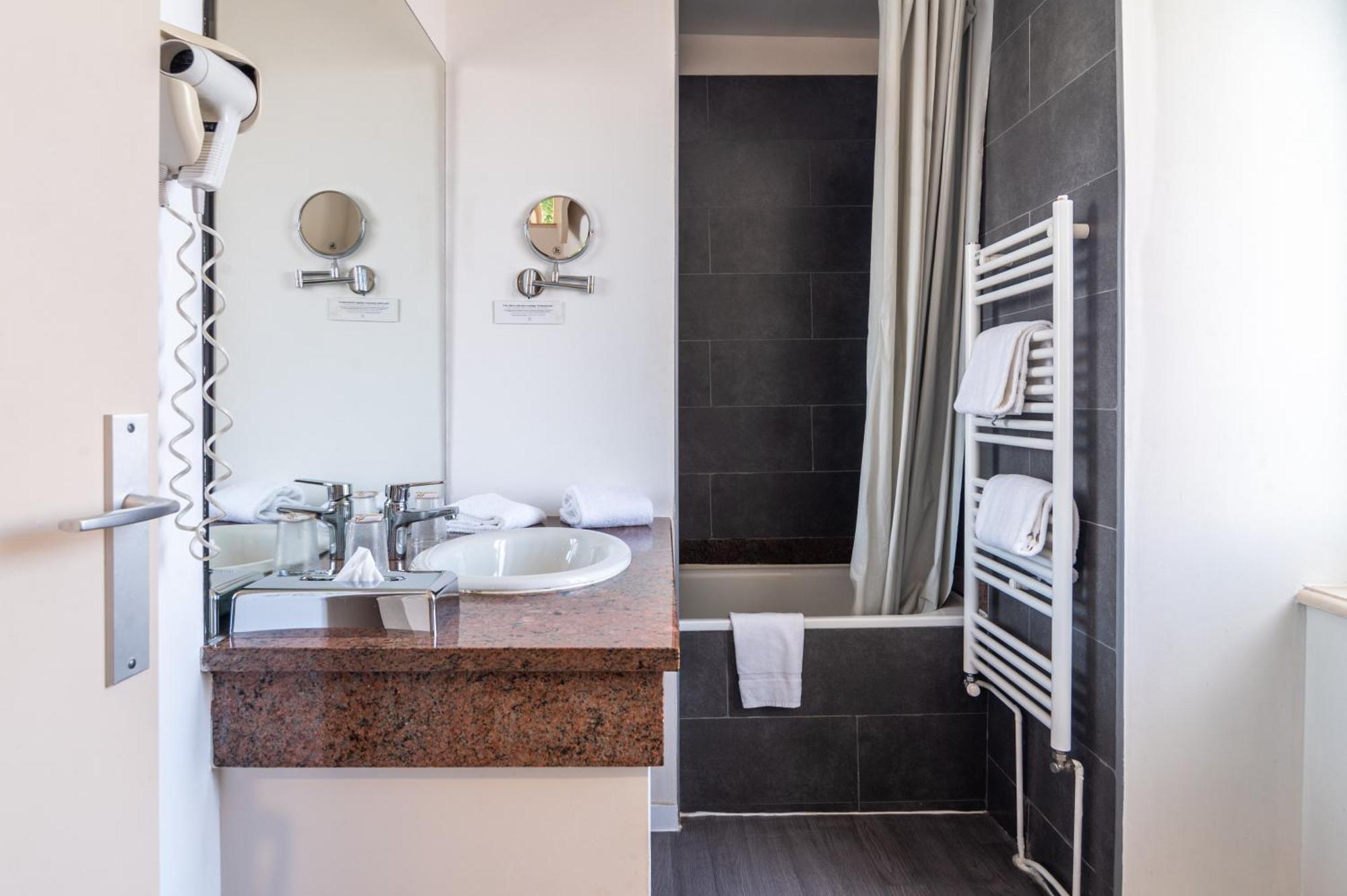 Logis Le Relais De Fusies Hotel Lacaune Luaran gambar