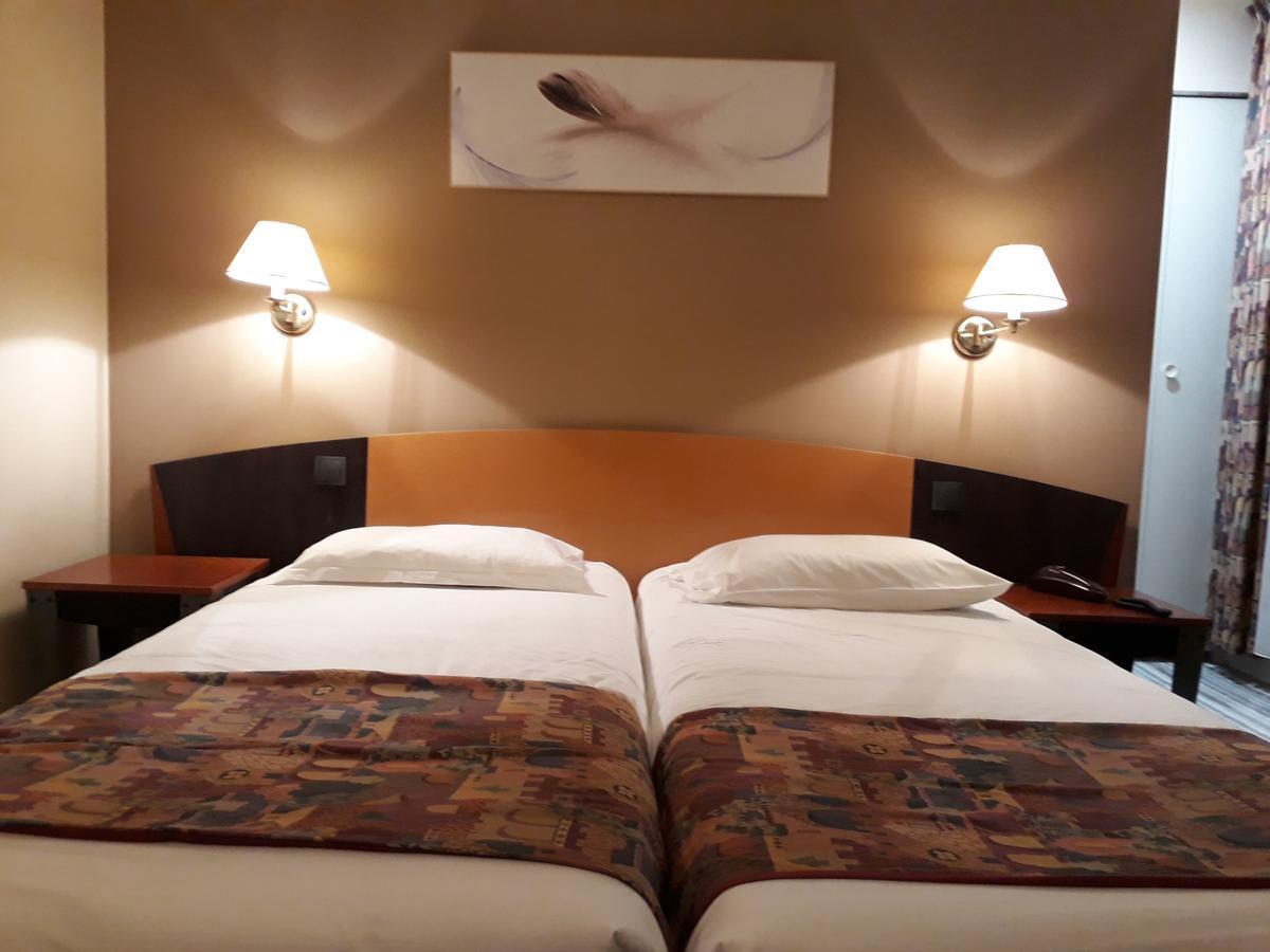 Logis Le Relais De Fusies Hotel Lacaune Luaran gambar